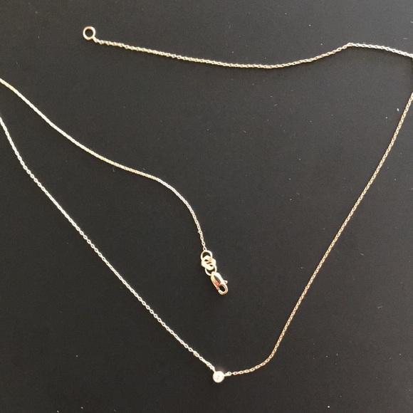 Diamond solitaire necklace - Picture 10 of 11